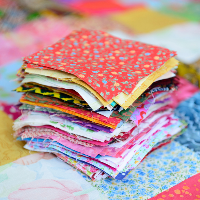 Tkaniny na patchwork i quilting – bawełna wzorzysta i zestawy do szycia