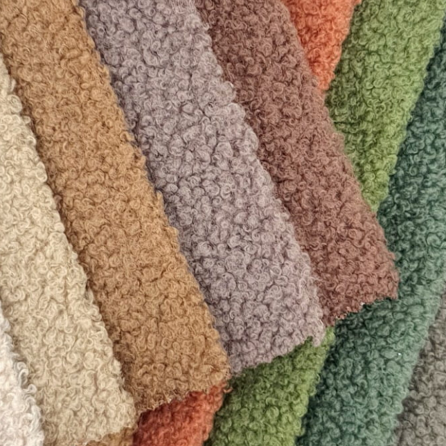 Tkanina bukla (boucle) – na płaszcze i dekoracje